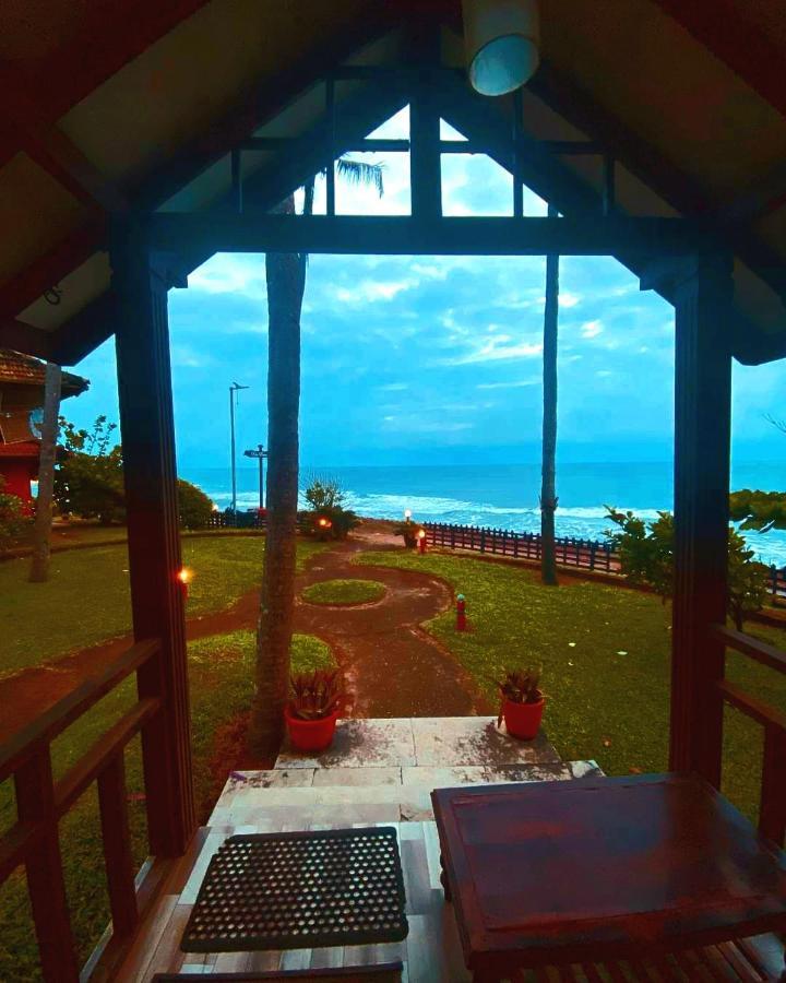Blue Water Beach Resort Варкала Екстериор снимка