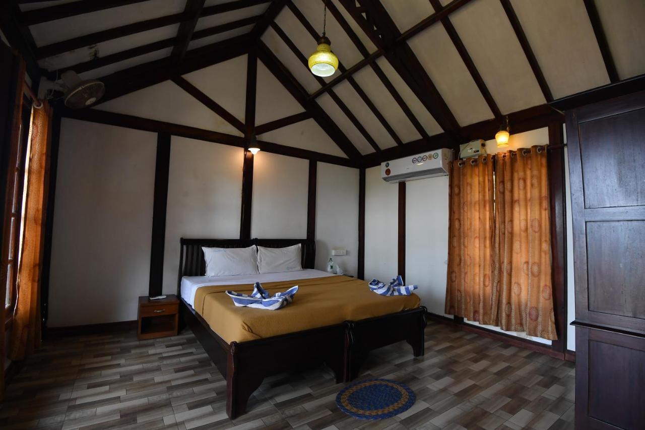 Blue Water Beach Resort Варкала Екстериор снимка