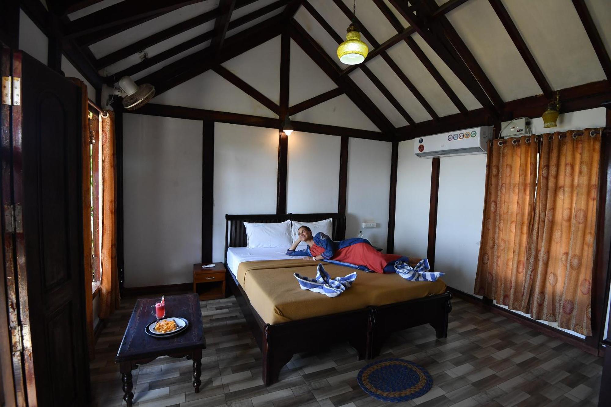 Blue Water Beach Resort Варкала Екстериор снимка